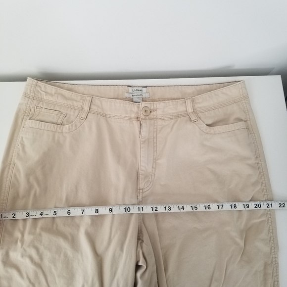 L.L. Bean Favorite Fit Stretch Comfort Khaki Pants Straight Leg Size 14 - Picture 10 of 13